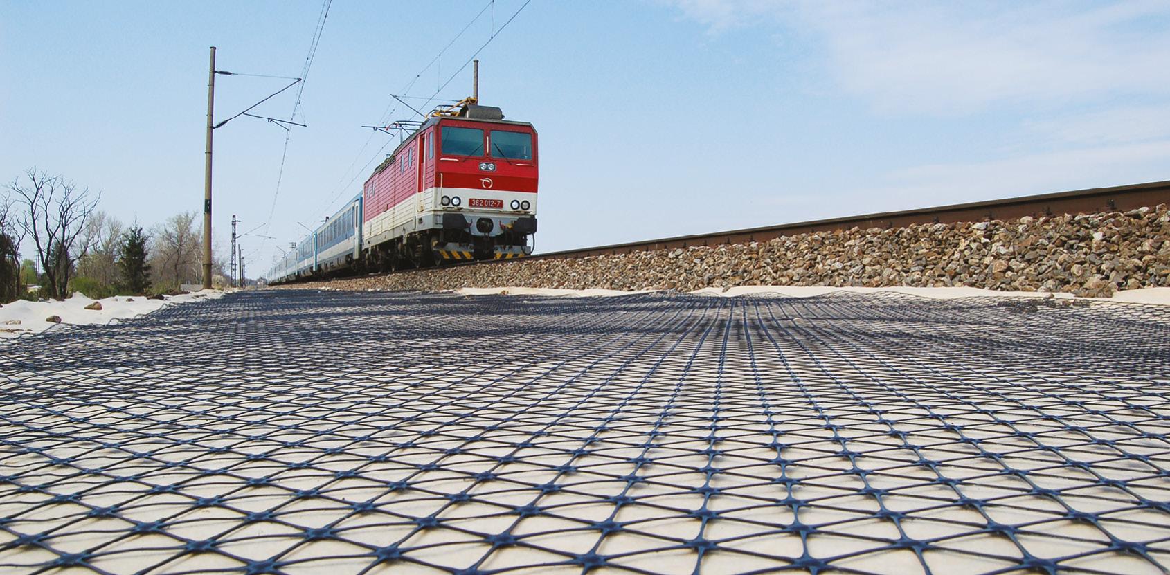 HOW DO TRIAX GEOGRIDS PREVENT BALLAST DEGRADATION?